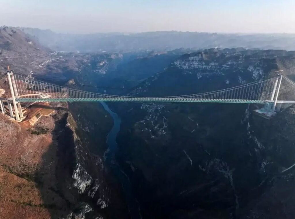 Dünyanın en yüksek köprüsü ay sonunda trafiğe açılıyor! 1 saatlik yol 90 saniyeye düşecek