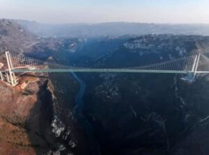 Dünyanın en yüksek köprüsü ay sonunda trafiğe açılıyor! 1 saatlik yol 90 saniyeye düşecek