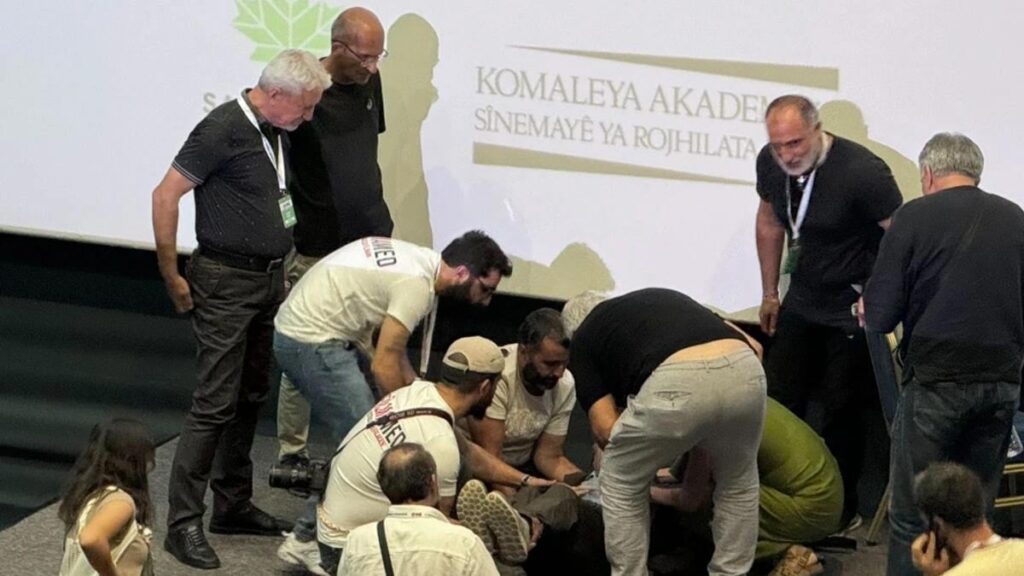 Gazeteci İsmail Beşikçi hastaneye kaldırıldı