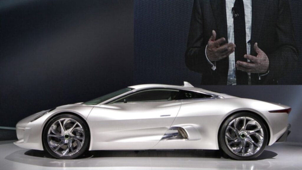 Lüks otomotiv firmasında üretim bir haftadır felç: Hükümet de devreye girdi