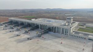 Öykü yazacaklardı, yılan hikayesine döndü