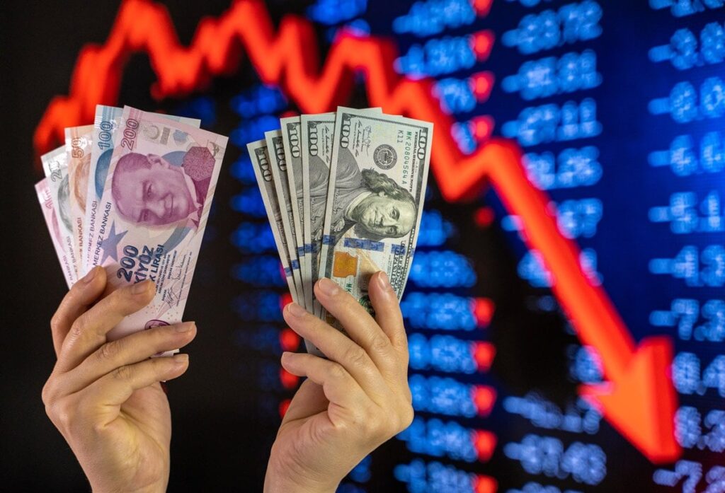 Piyasalarda son durum: Dolar ve altın rekor tazeledi