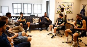 Sadettin Saran, Samandıra’da futbolcularla bir araya geldi