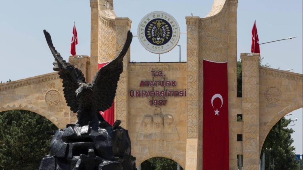 Sayıştay ortaya çıkardı: Üniversite yasayı çiğnedi, dekanlık kurdu