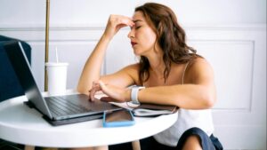 Stres hormonu kortizol sürekli yükselirse nelere yol açar?