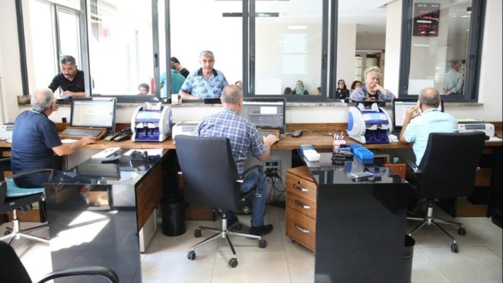 Vatandaşın tepesine bindiler