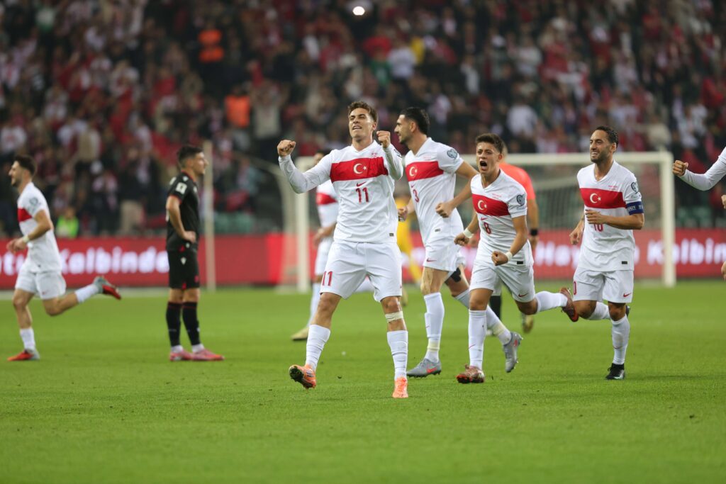 A Milli Takım’dan prim dersi! Personele dağıtıldı…