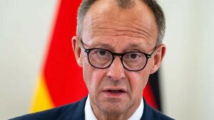 Almanya Başbakan’ın ‘ırkçı’ sözleri ülkeyi sarstı