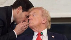 ‘Ateşkes’ sözünü duyan Trump toplantıyı terk etti, apar topar bilgisayarına koştu