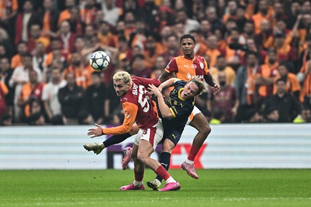 Barış Alper’e Galatasaray taraftarından şok protesto!