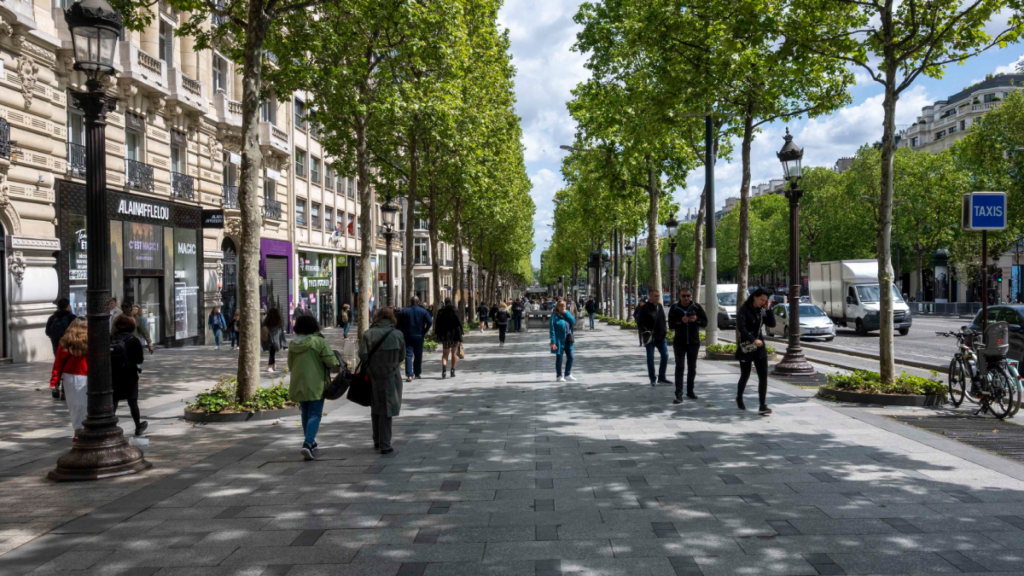 Bu kıyafeti giyenlere ağır cezalar verilecek: Karar çıktı