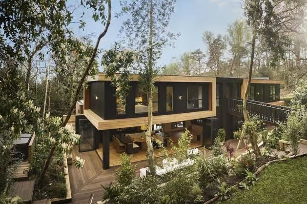 Çekilişle kazandığı 105 milyon TL’lik malikaneyi “Çok lüks” diyerek zararına sattı