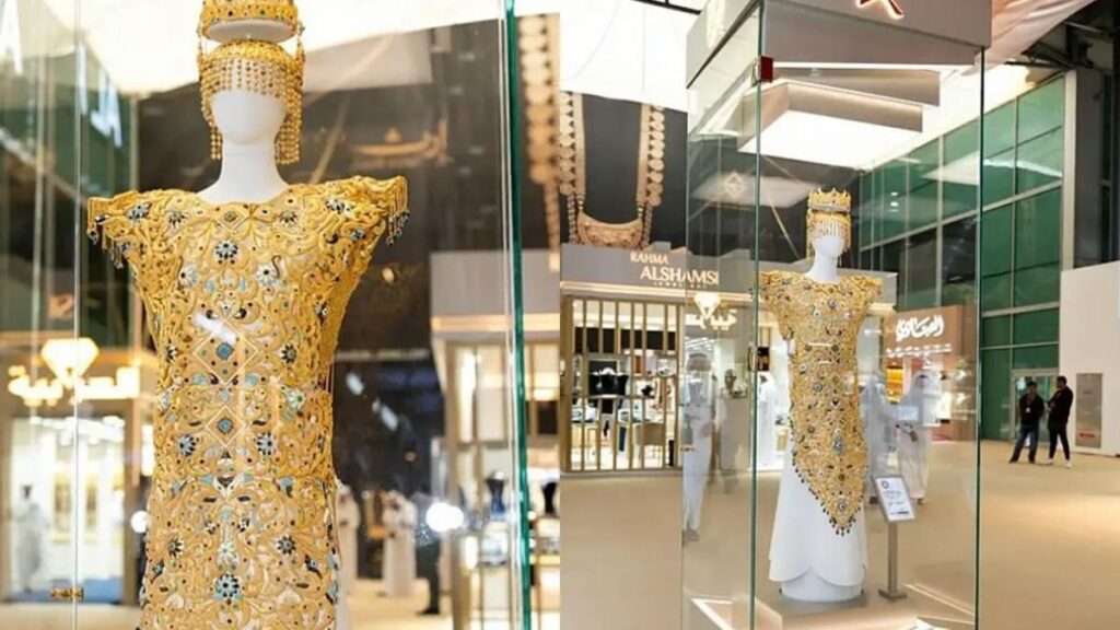 Dünyanın en pahalı elbisesi oldu