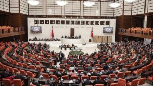 Eski AKP’li vekil partisinin uyardı: “Vahim hatadan mutlaka dönülmeli”