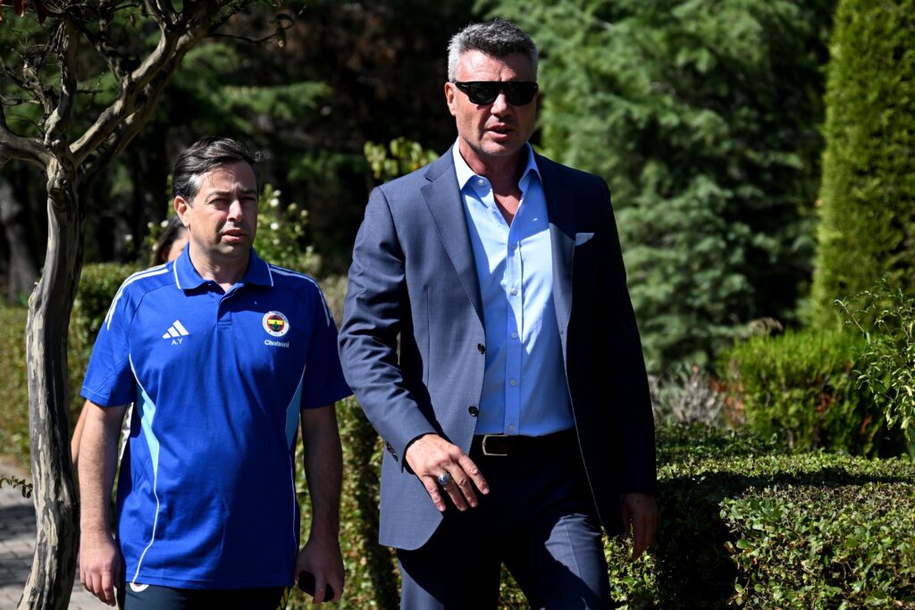 Fenerbahçe’de ayrılık resmen açıklandı