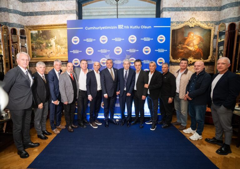 Fenerbahçe’nin efsaneleri baloda buluştu