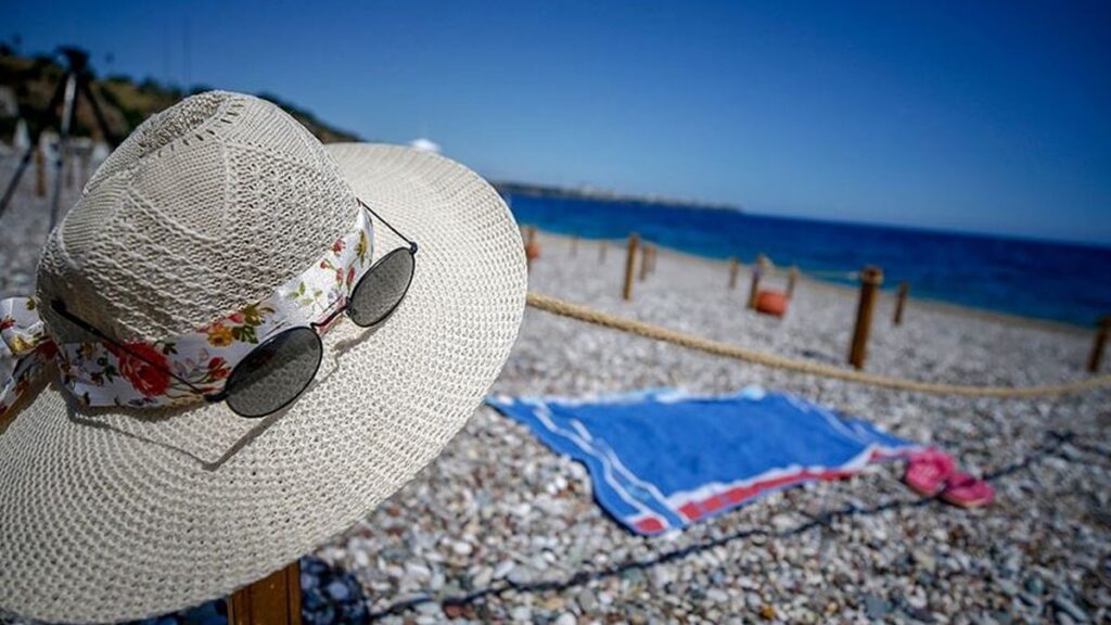 Gerçek, AKP’nin raporunda bile var! Dar gelirlilerin yüzde 81’i tatile çıkamadı