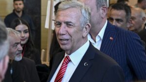 Mansur Yavaş: Cumhuriyetimizin ışığını her haneye taşımaya kararlıyız