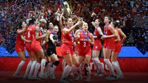 Öğrencileri emanet ettiğimiz müdüre bak! Filenin Sultanları’nın yıldızına: ‘Gitsin gavur takımında oynasın’