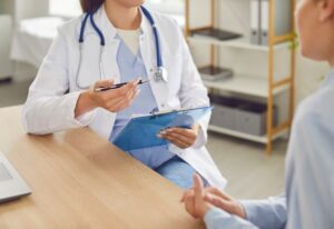 Özel sağlık sigortasında kurallar değişti: Ömür boyu yenileme garantisi zorunlu hale geldi!