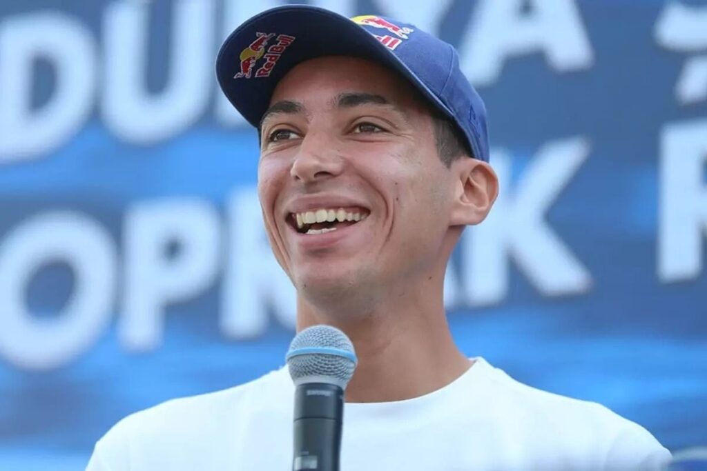 Razgatlıoğlu, MotoGP’de doğduğu şehrin plakasıyla yarışacak