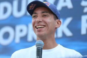 Razgatlıoğlu, MotoGP’de doğduğu şehrin plakasıyla yarışacak