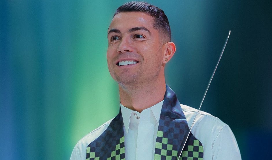 Ronaldo yeni işiyle futbol tarihinin ilk milyarderi oldu