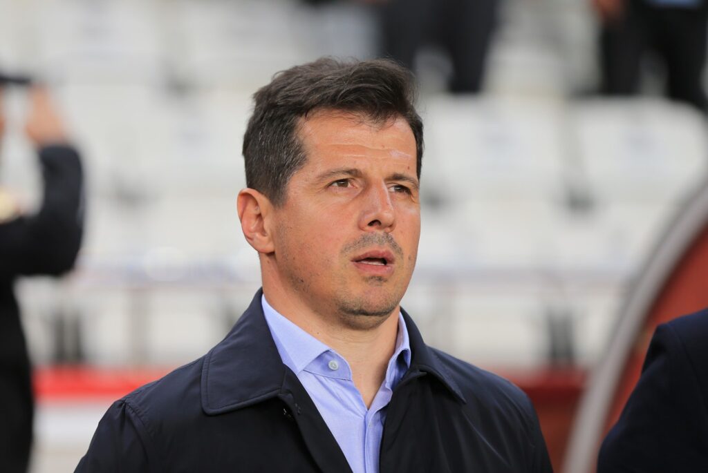 Son dakika! Emre Belözoğlu istifa etti