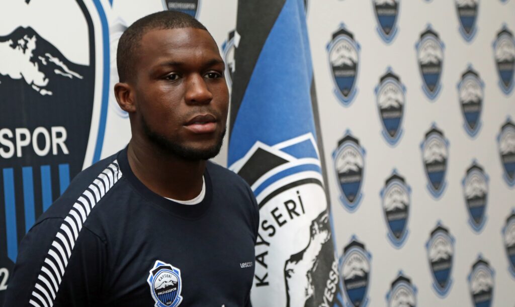 Süper Lig’in eski yıldızı felç geçirdi