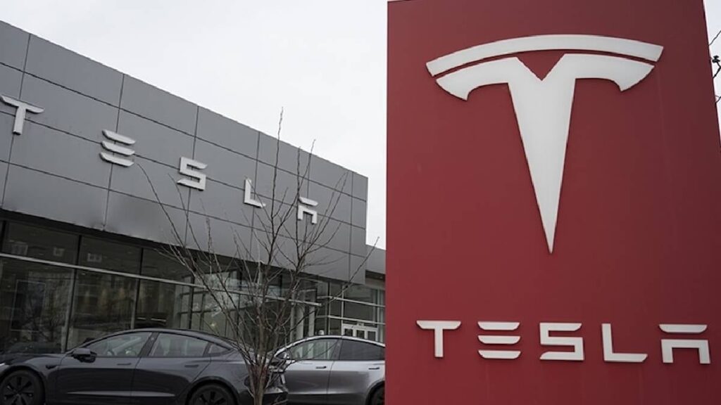 Tesla’dan araç piyasasını hareketlendirecek adım: Ucuz model geliyor