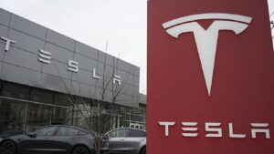 Tesla’dan araç piyasasını hareketlendirecek adım: Ucuz model geliyor