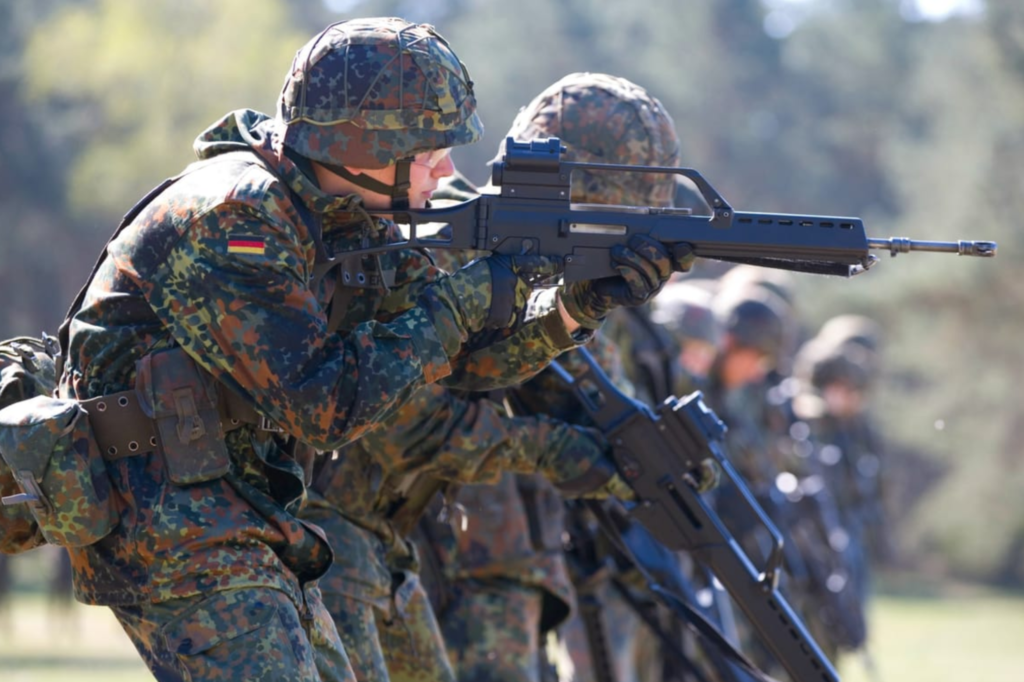 Trajedinin eşiğinden dönüldü: Alman polisi ve Alman askeri çatışmaya girdi