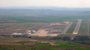 1 milyar euroluk havalimanı çürümeye terk edildi