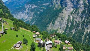 130 kişinin yaşadığı bu köyde hiç araba yok