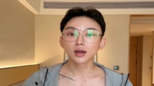 23 milyon TL’ye karın kası yaptırdı