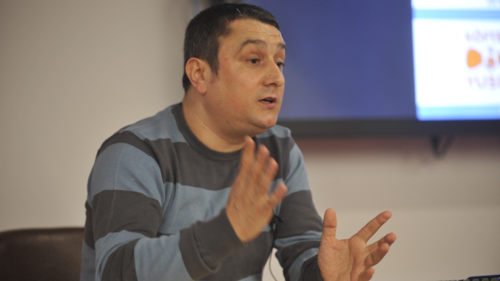 AKP el verdi, Köfteci Yusuf köşeyi döndü