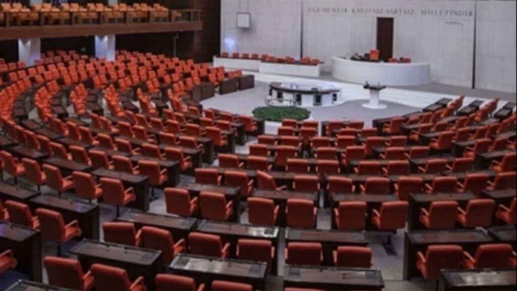 AKP’li Tayyar’dan dokunulmazlık tehdidi!