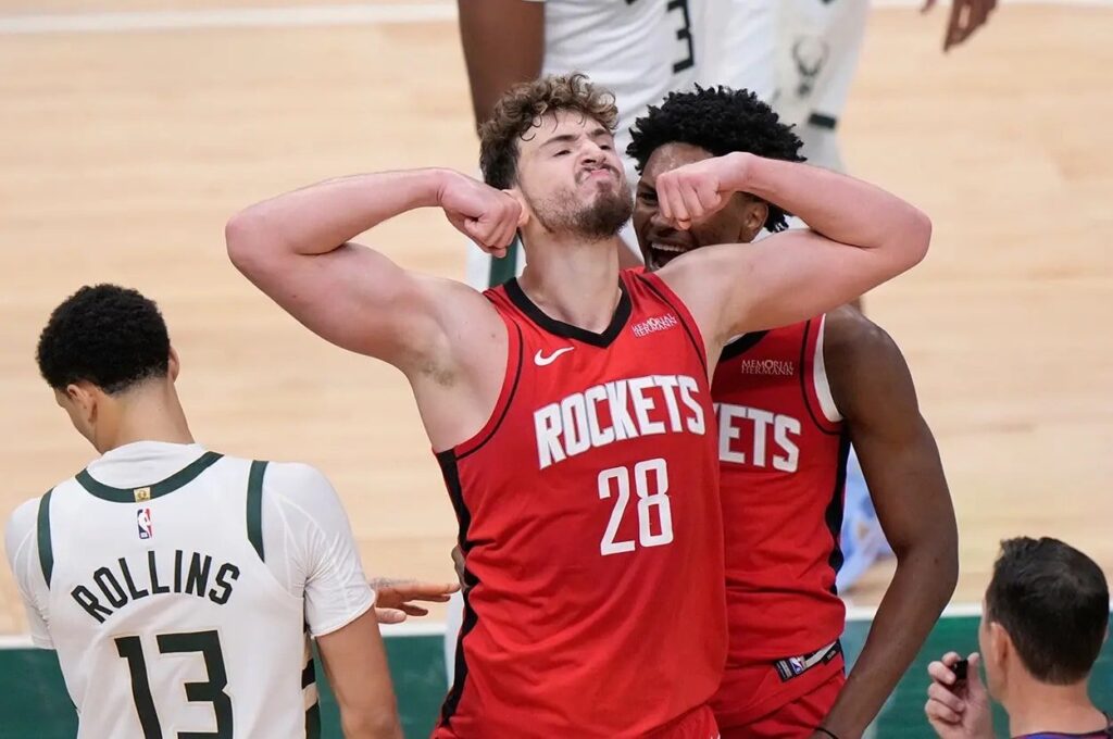 Alperen yine coştu, Houston Rockets kazandı