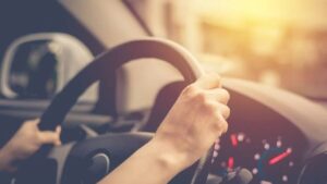 Aracınızı daha çabuk park etmenize yardımcı olan düğme: Kimse bilmiyor