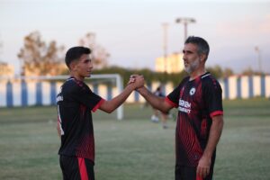 Baba oğul aynı takımda oynuyorlar