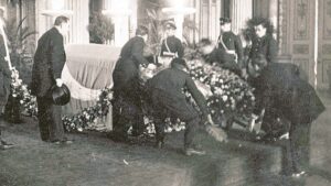 Bir ulusun ağladığı günler