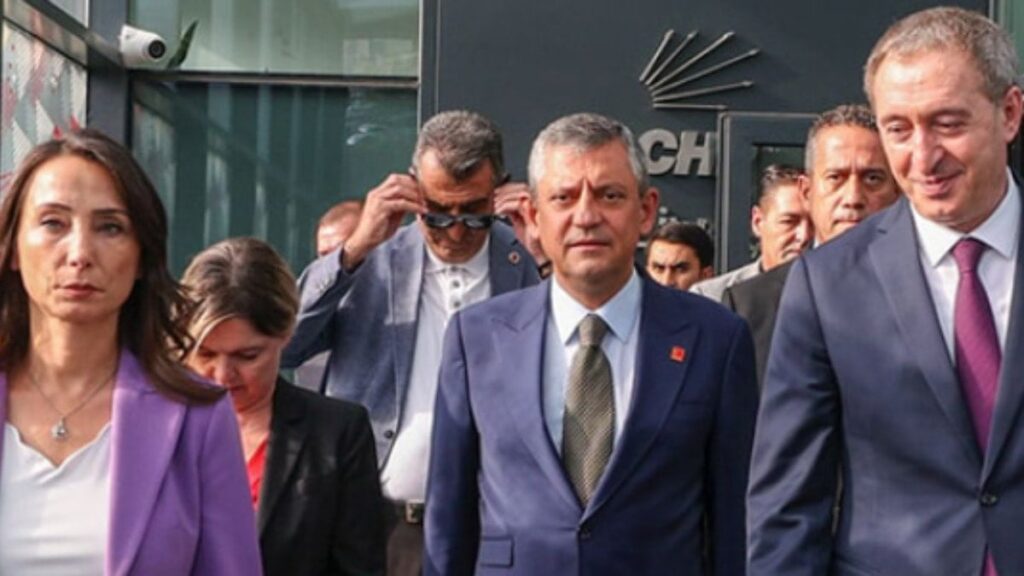 DEM Cumhuriyet’in kurucularına dil uzattı, CHP sessizliğini bozdu