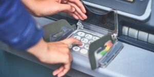 Dev banka 30 yıl geriye dönük tüm kredi masraflarını hesaplara geri yatıracak