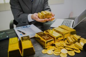 Ev ve araba alacaklar dikkat: Piyasa uzmanı altın satmak için uygun tarihi açıkladı