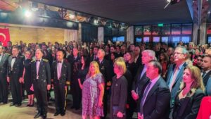 Hollanda’da çifte Cumhuriyet coşkusu