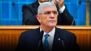 İYİ Parti lideri Müsavat Dervişoğlu komisyonun İmralı ziyaretine ateş püskürdü