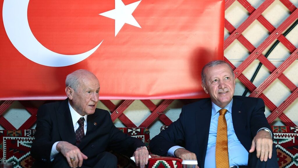 Komisyon İmralı’ya gidecek mi? Saray’dan dikkat çeken çıkış