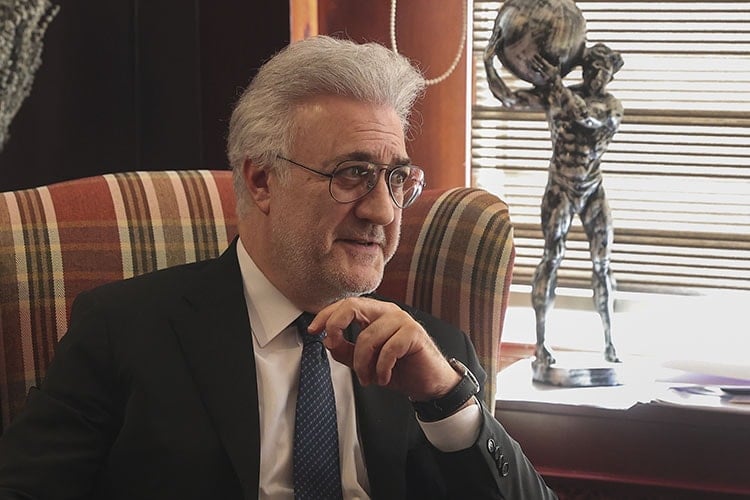 Komisyonda ‘Tamer Karadağlı’ krizi! Eleştirilere gülerek karşılık verdi