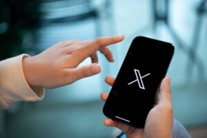 Milyonlarca hesap uçtu! Gazeteciler tek tek isyan etti