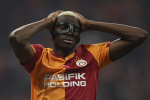 Osimhen’den Galatasaray’a kötü haber! Derbiye yetişecek mi?